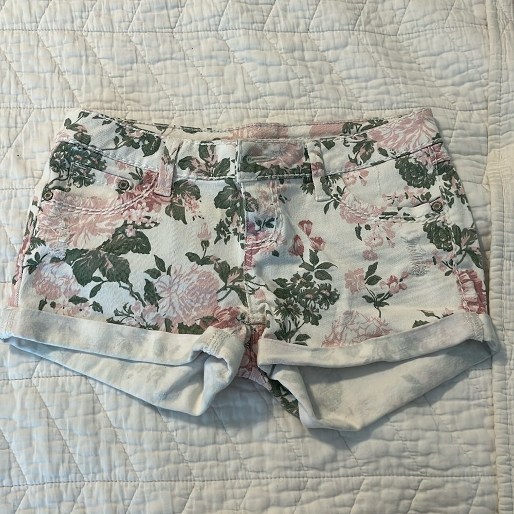 Floral shorts. 3” inseam. Comfortable. Gently used.